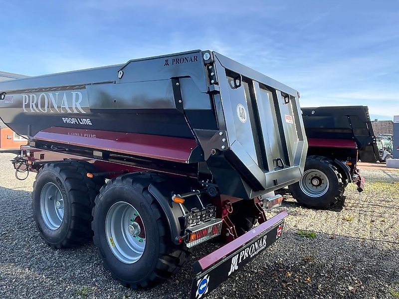 Pronar Halfpipe Erdmulde T701HP Top Angebot - am Lager