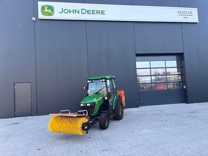 John Deere 3720