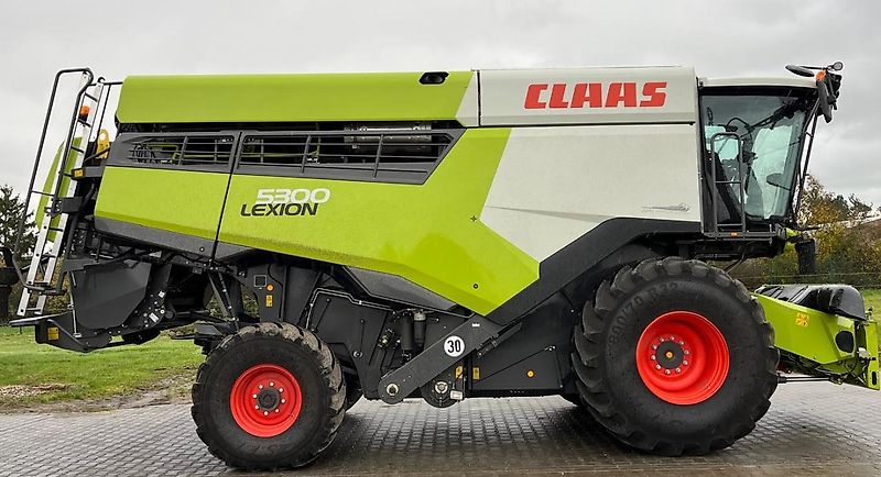 Claas Lexion 5300