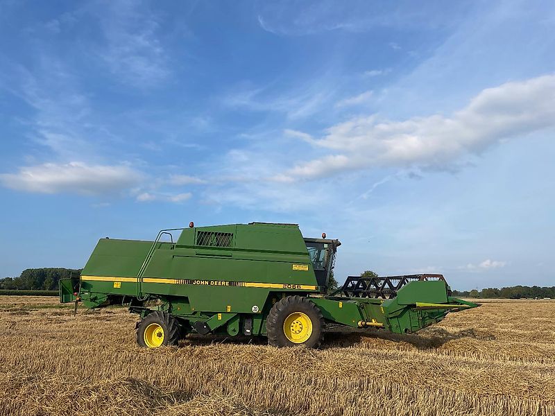John Deere 2066