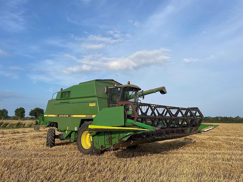 John Deere 2066