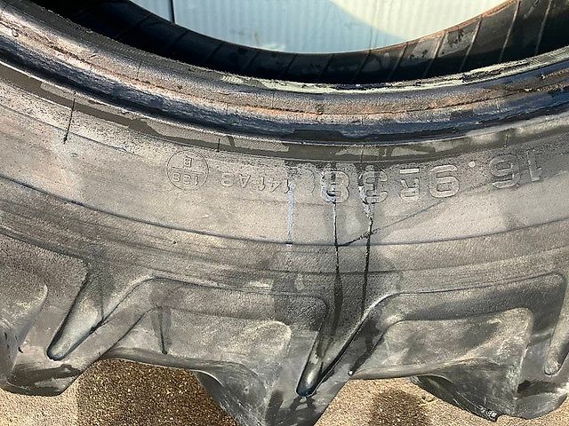 Pirelli 16.9R38 420/85R38