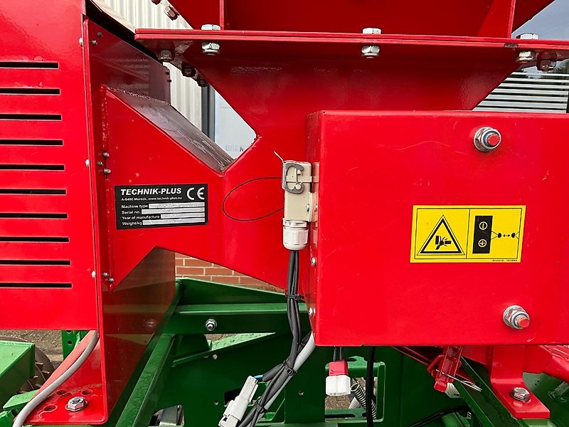 Düvelsdorf Green.Rake expert + Terra.Roller eco + ES-8