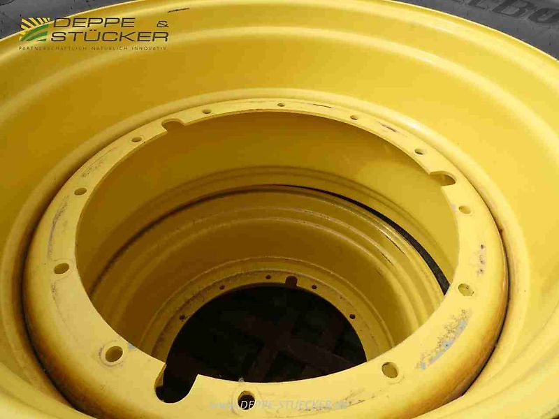 Trelleborg 600/70R30 / 710/75R42 TM 900