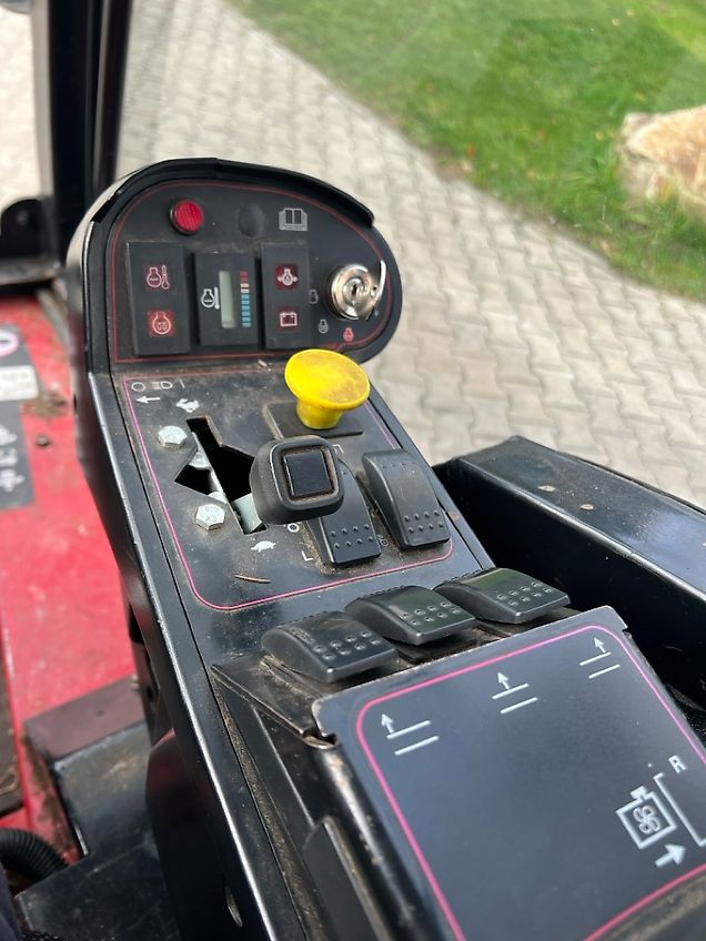 Toro Groundmaster 4010-D 4-WD **Großflächenmäher**