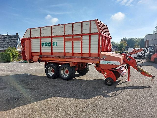 Pöttinger EuroProfi 2 opraapdoseerwagen