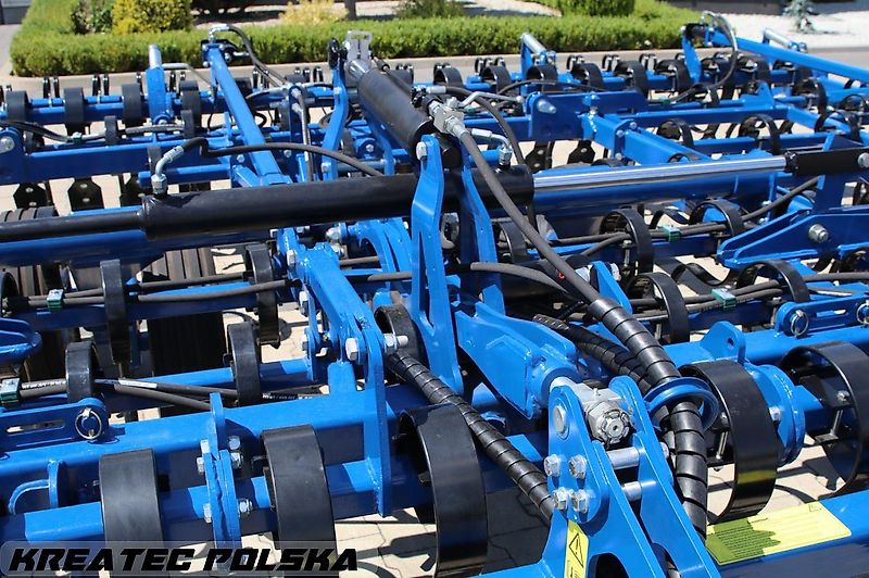 Rolmako Aufsattel-Saatbettgrubber VibroSTAR U445