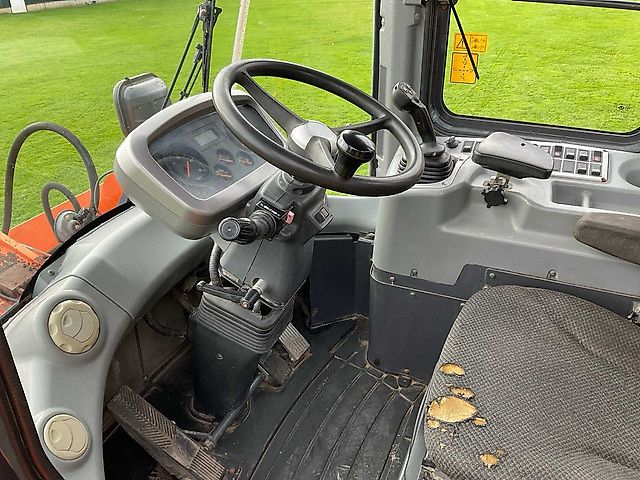Doosan DL200