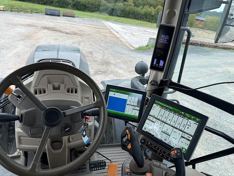 John Deere 6R 250 Schwarz