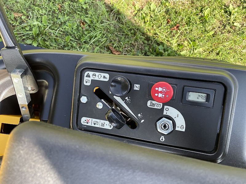 Hustler Raptor SD 42 107cm / 20h