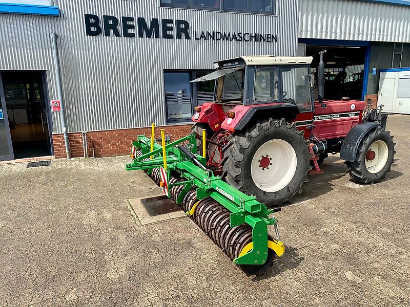 Kerner FP CW 5560 Crackerwalze 6 m, Frontanbau