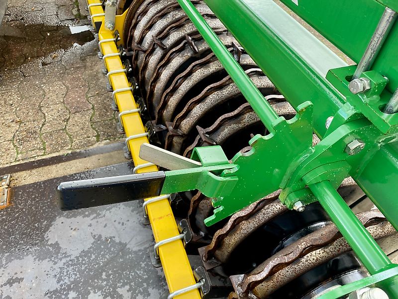 Kerner FP CW 5560 Crackerwalze 6 m, Frontanbau