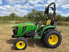 John Deere 3025E