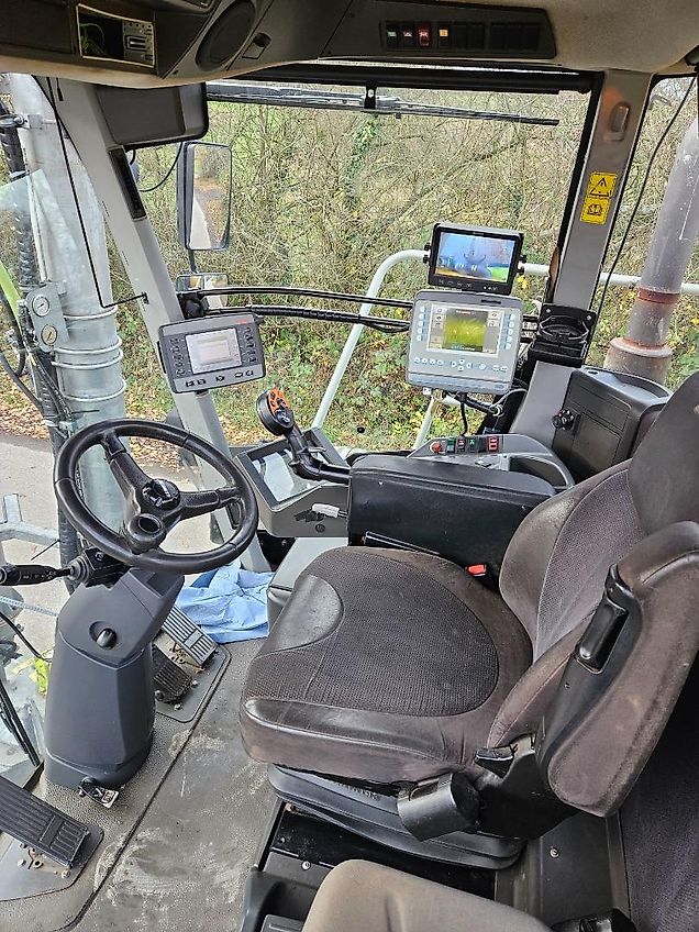 Claas Xerion Saddletrac 3800 "viele Neuteile und Reparaturen durchgeführt"