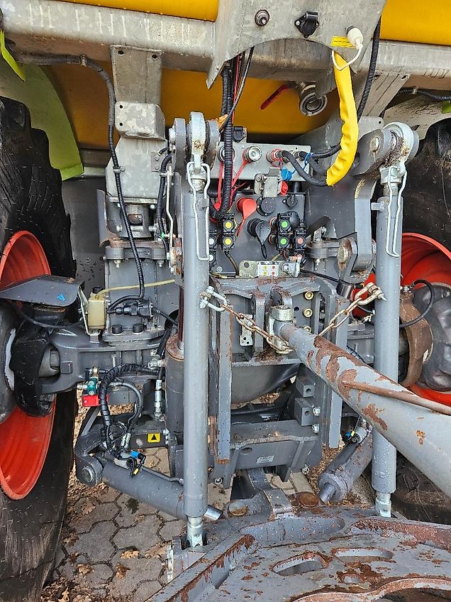 Claas Xerion Saddletrac 3800 "viele Neuteile und Reparaturen durchgeführt"
