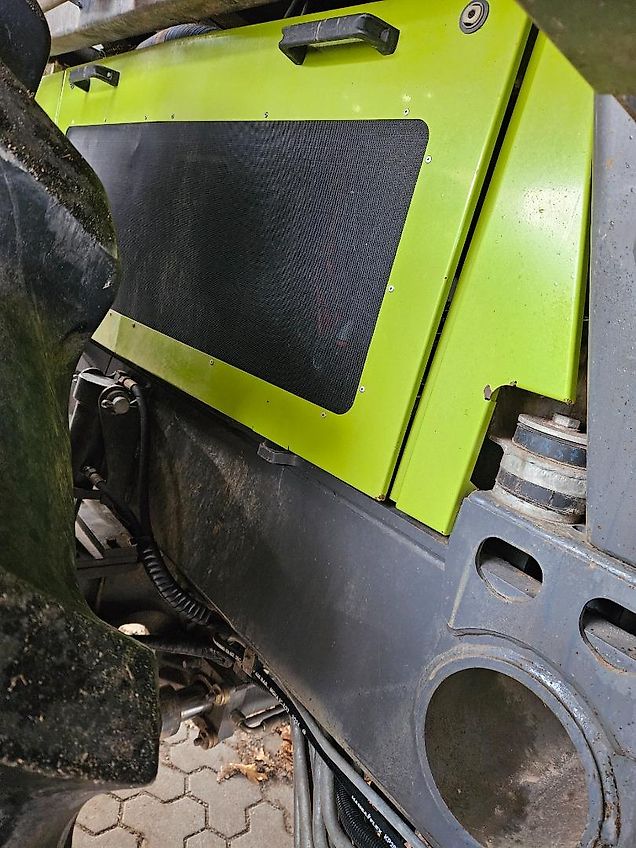 Claas Xerion Saddletrac 3800 "viele Neuteile und Reparaturen durchgeführt"