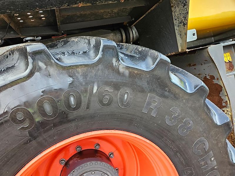 Claas Xerion Saddletrac 3800 "viele Neuteile und Reparaturen durchgeführt"