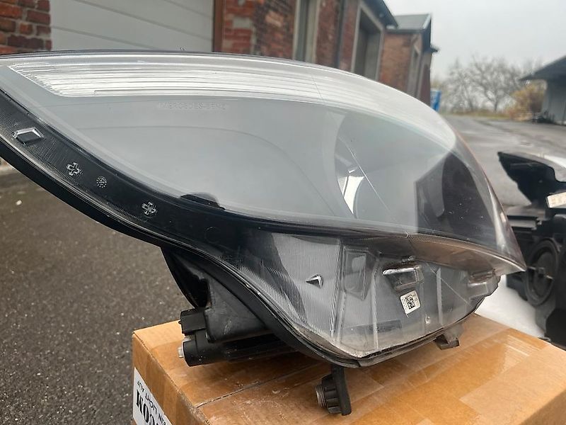 Scheinwerfer Mercedes V Klasse 447 2 Stück Hella