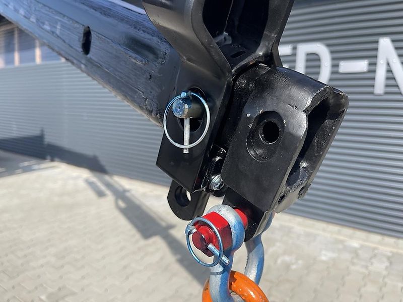 Mercedes-Benz Unimog U318 mit Ladekran aus Ez.2014, 1a Zustand , Leasing-Finanzierung mgl.