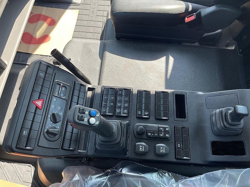 Mercedes-Benz Unimog U318 mit Ladekran aus Ez.2014, 1a Zustand , Leasing-Finanzierung mgl.