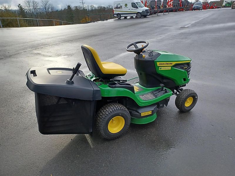 John Deere X147R