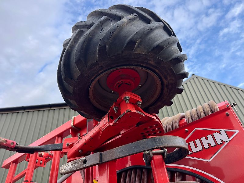Kuhn Megant 480 Tine Drill
