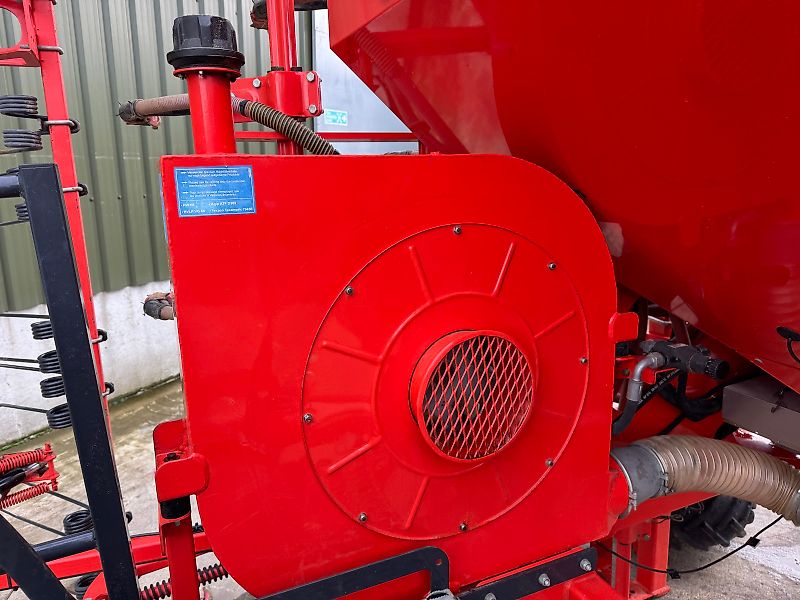 Kuhn Megant 480 Tine Drill