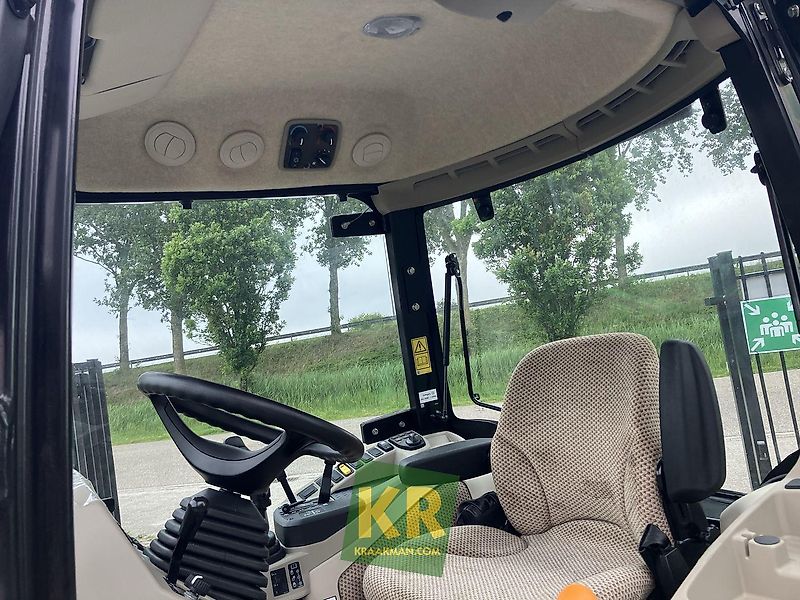 John Deere 3039R #694696