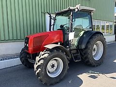 Massey Ferguson 2435