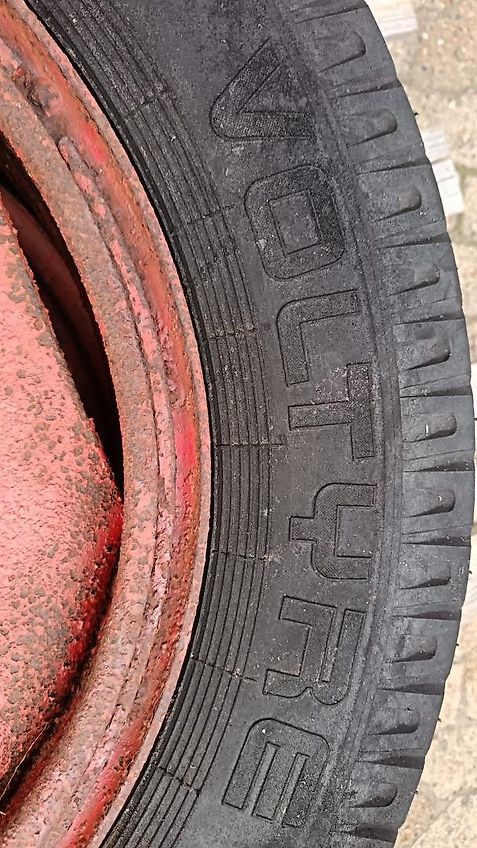 Continental Votyre Reifen 6.50-20 AW reifen Fabrikat Voltyre 6 Loch Felge Innenkranz 200mm Aussendurchmesser 830mm