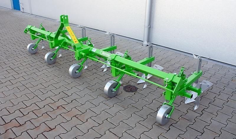 Bomet Häufler/Hackgerät 4 -reihig P 475/1 Sofort Lieferbar