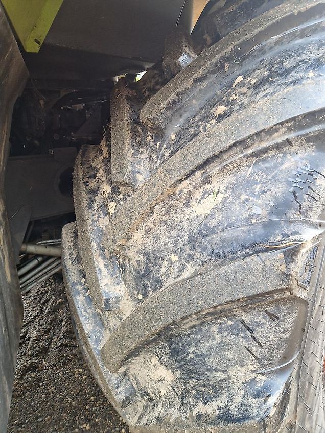 Claas 3800 saddle trac