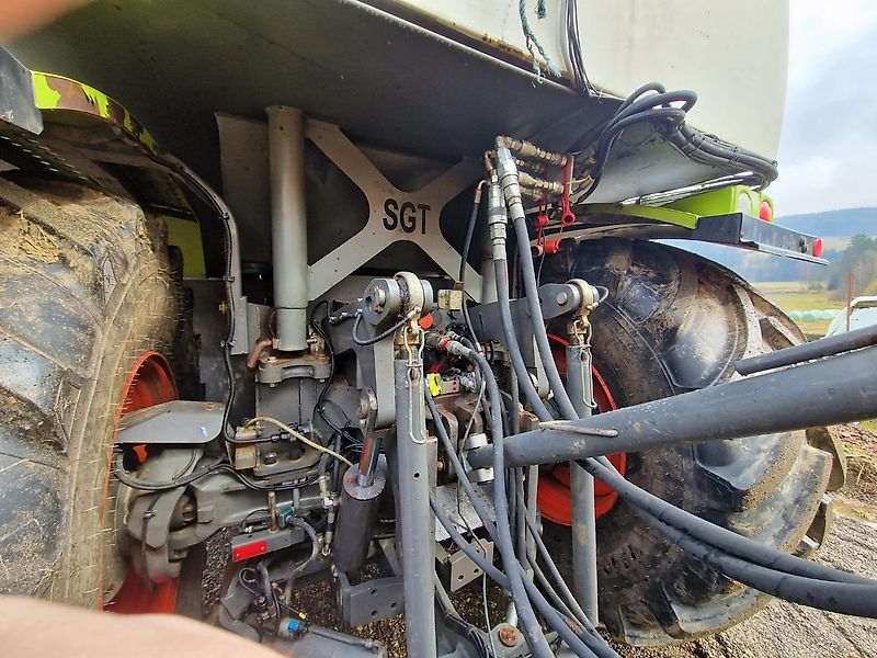 Claas 3800 saddle trac