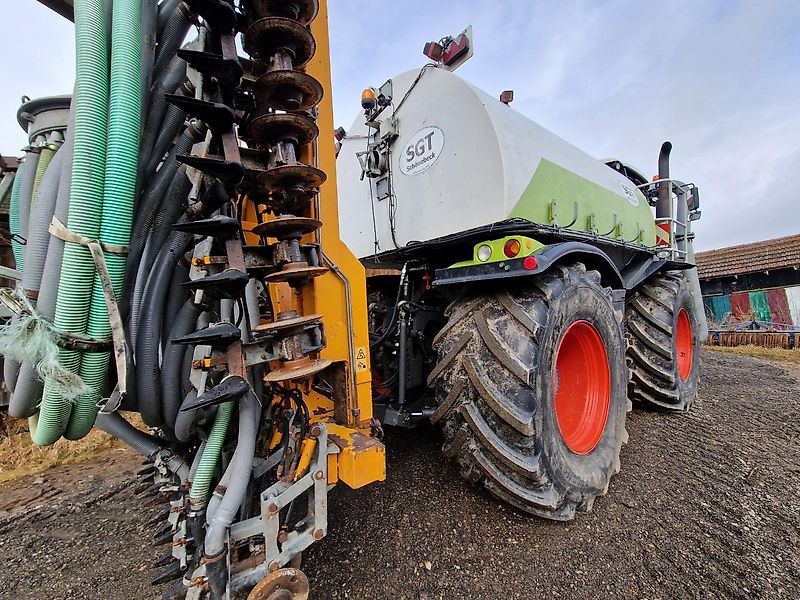 Claas 3800 saddle trac