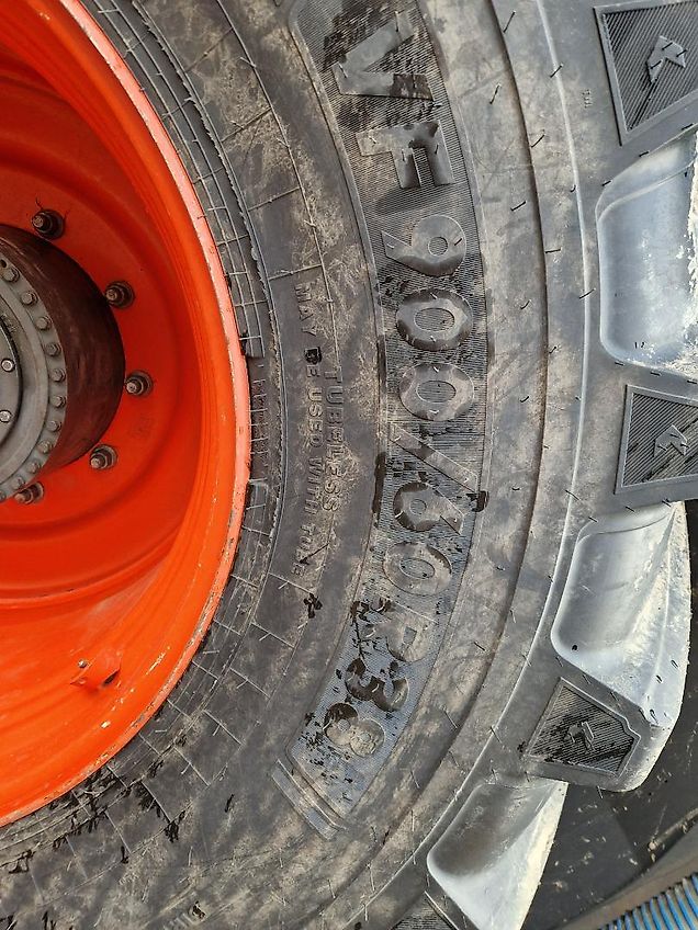 Claas 3800 saddle trac