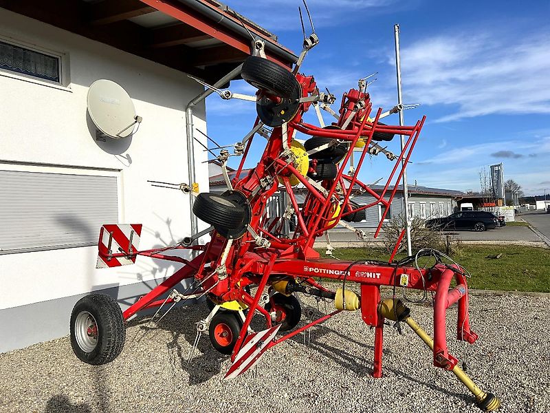 Pöttinger Eurohit 91 AZ - ein 8-er Kreiselheuer mit hydraulisch-klappbarem Transportfahrgestell