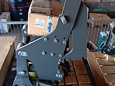 Aigner Frontkraftheber und Frontzapfwelle