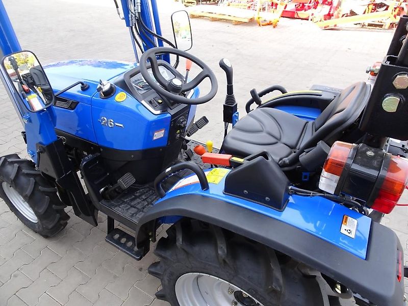 Solis Solis 26 Traktor Trecker Schlepper Bulldog Allrad 26PS NEU