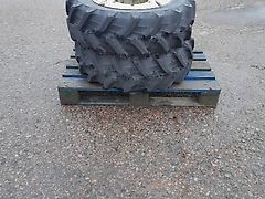 Pirelli 300/70R20 Hjul