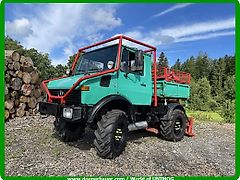 Mercedes-Benz Unimog U1000 mit Werner Forstausrüstung, Funk,