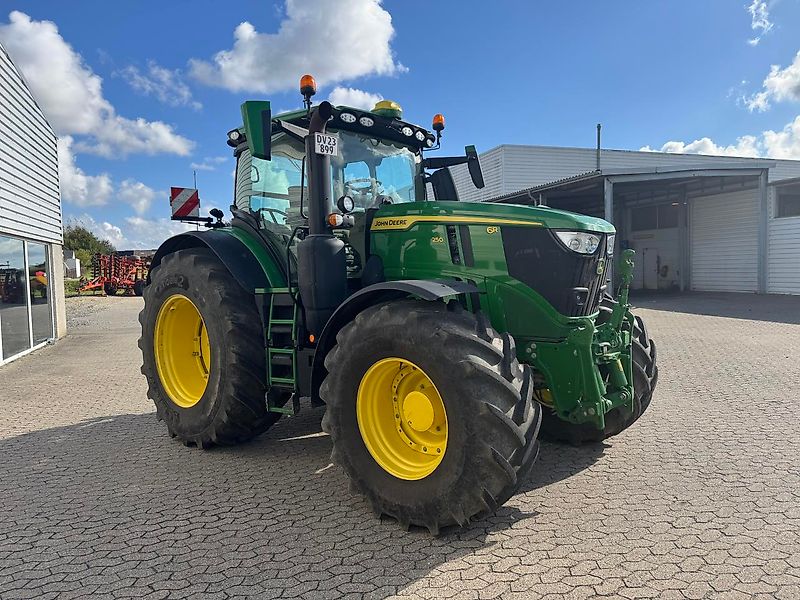 John Deere 6R 250