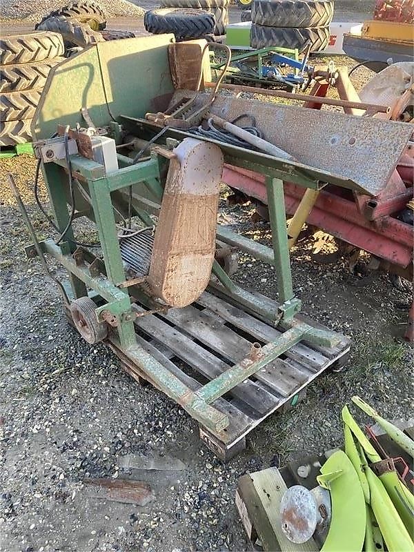 Triumf Rundsav på el