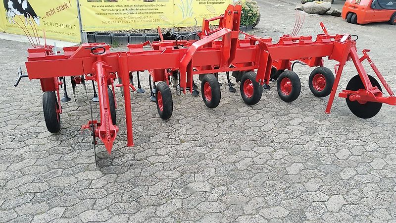 Gruse Gruse Gruse 7 reihiges Hackgerät Hackrahmenbreite 340 cm geklappt gezackte Kulturschutzscheiben ideal für 150cm Spurbreite zum Hacken von 3 Reihen zwischen den Schlepperspuren große Scheibenseche zur exakten Spurführung mit Vibrozinken