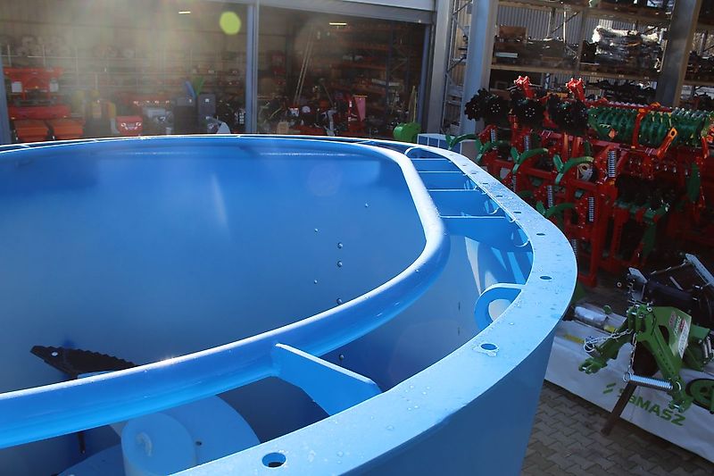 Euromilk Futtermischwagen Rino FX 900 Compact